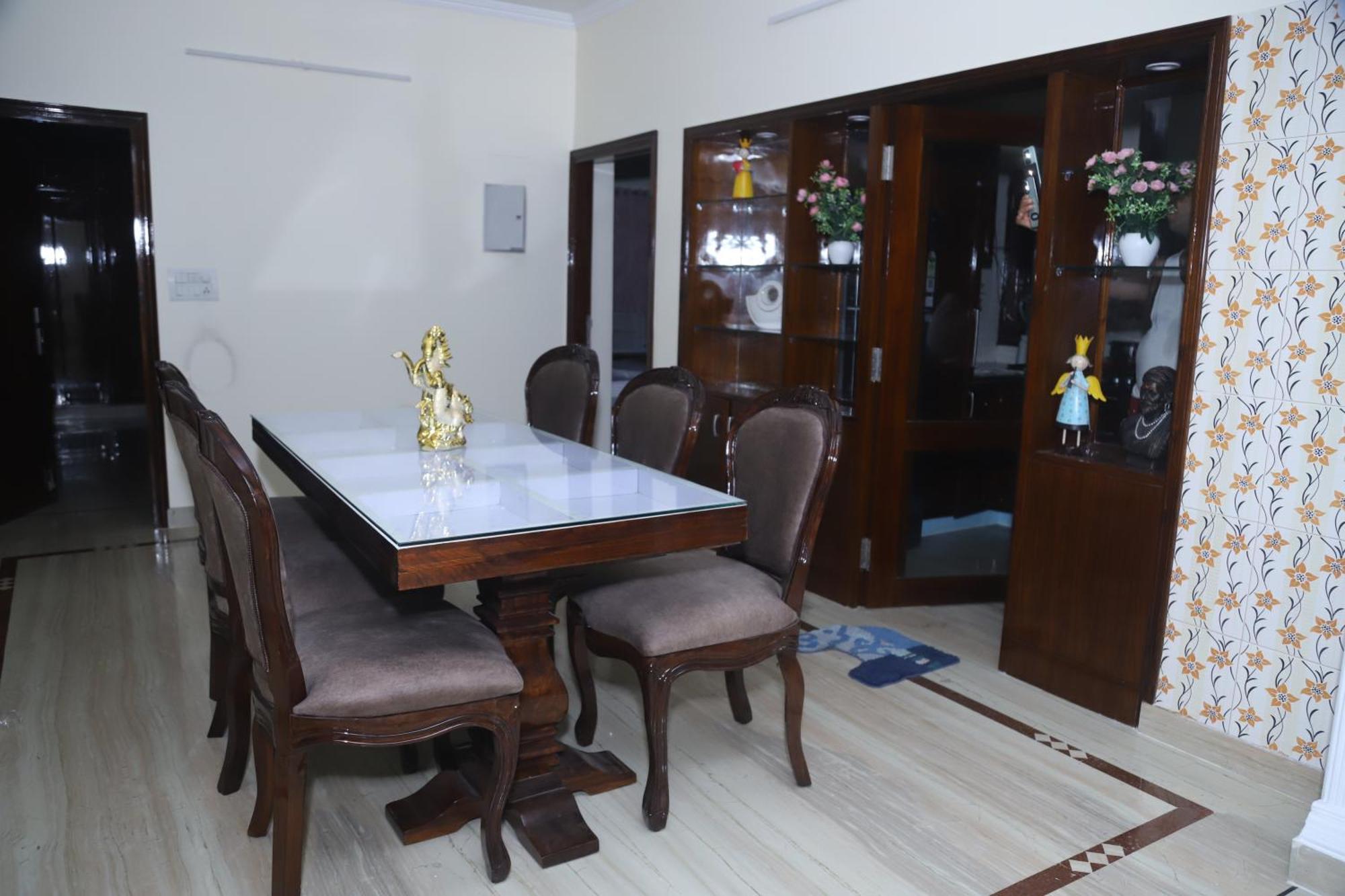 Divine India Service Apartment 3Bhk,B57 Sarita Vihar,Apollo Nové Dillí Exteriér fotografie