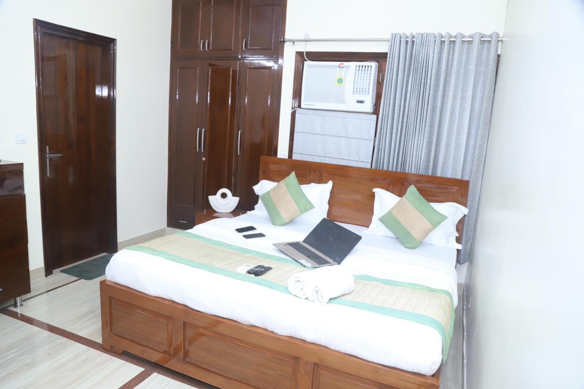 Divine India Service Apartment 3Bhk,B57 Sarita Vihar,Apollo Nové Dillí Exteriér fotografie